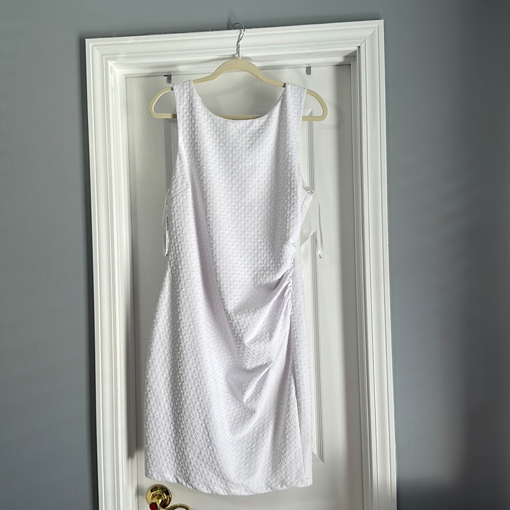 White sleeveless dress